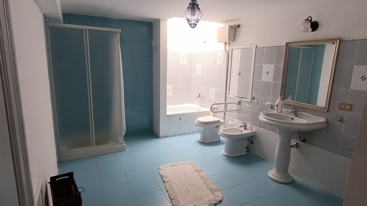 Photo of Bathroom in Corleone