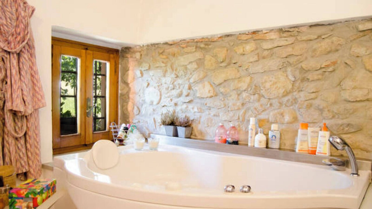 Photo of Bathroom in Saturnana
