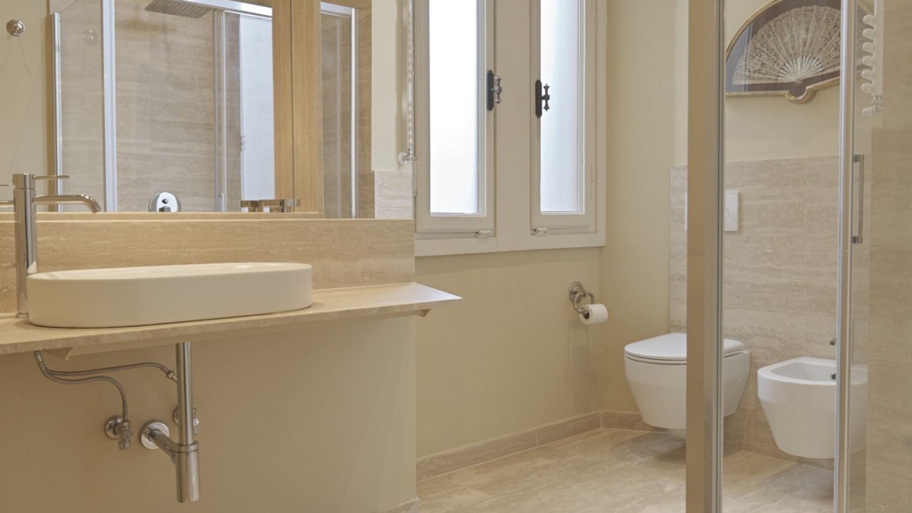 Photo of Bathroom in Oltrarno