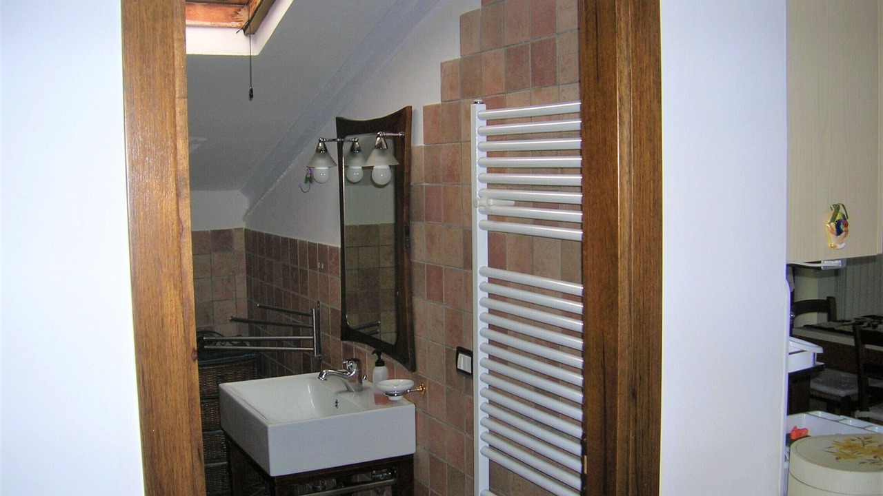 Photo of Bathroom in Frontone