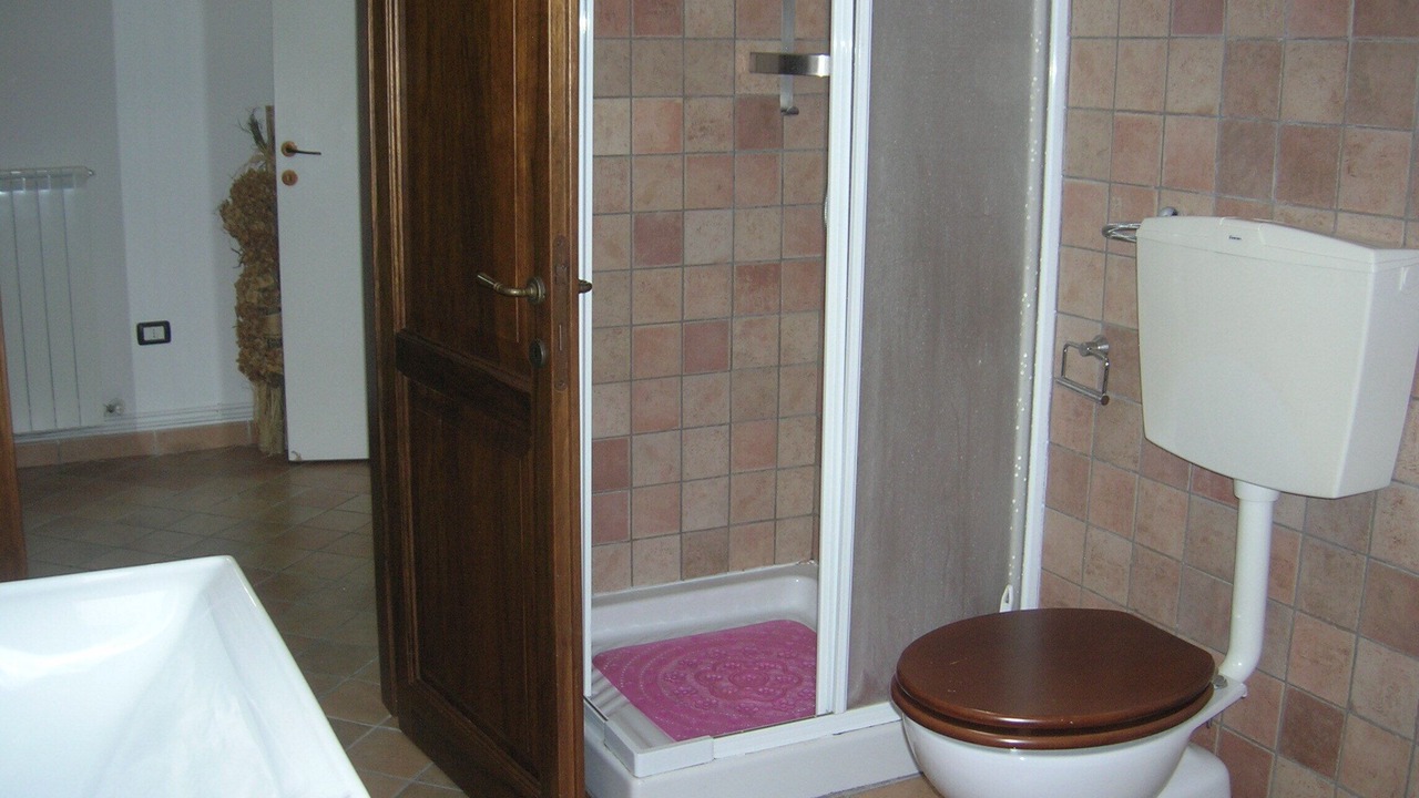 Photo of Bathroom in Frontone