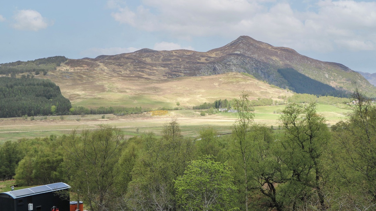 Photo of Others in Newtonmore
