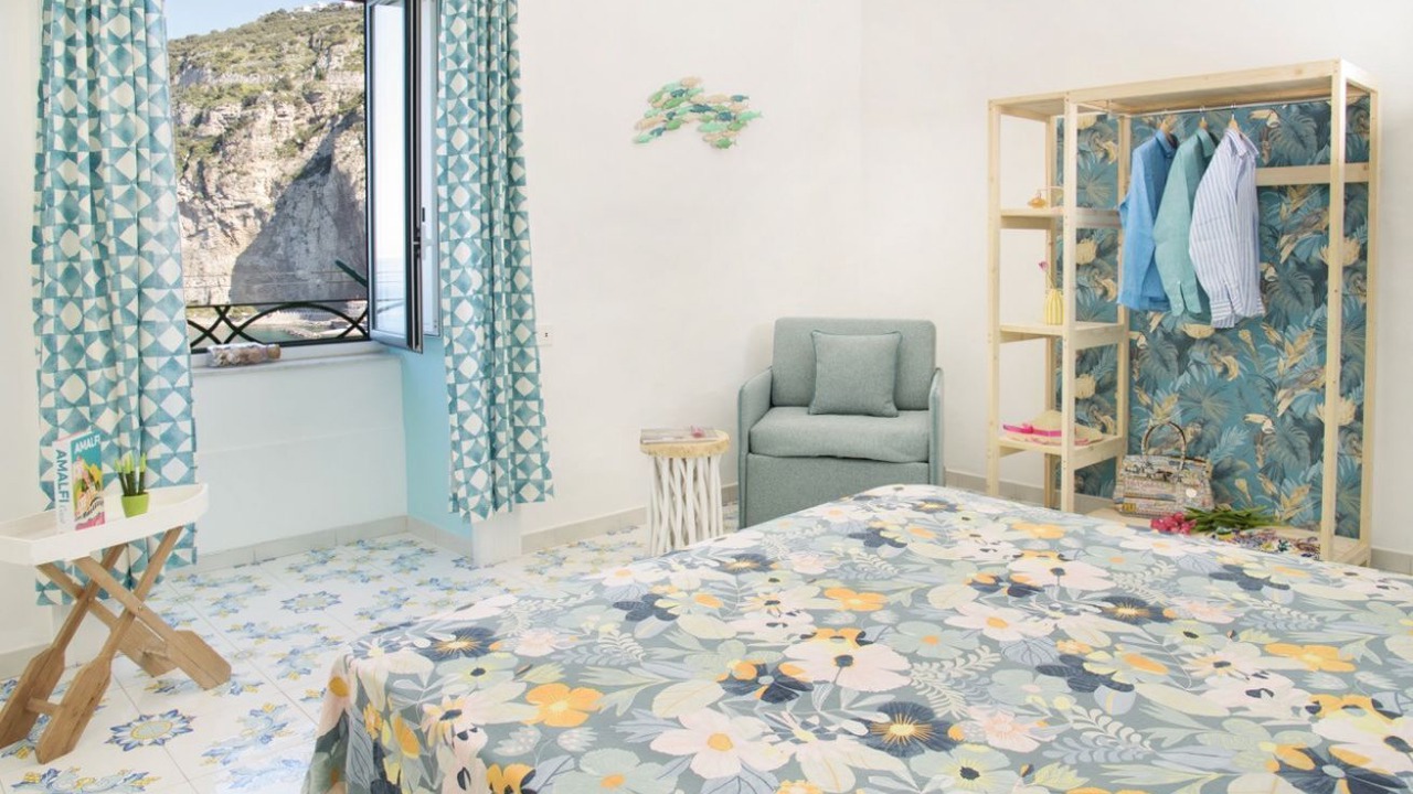 Photo of Bedroom in Meta