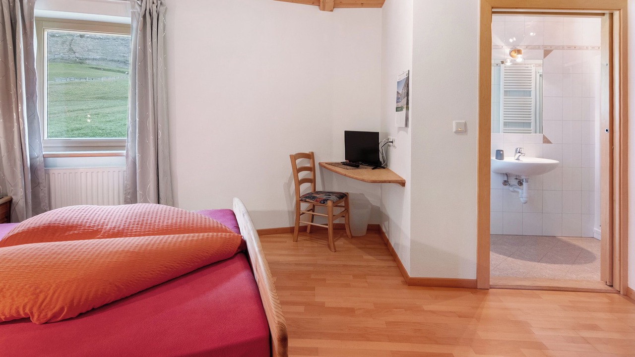 Photo of Bedroom in Melago