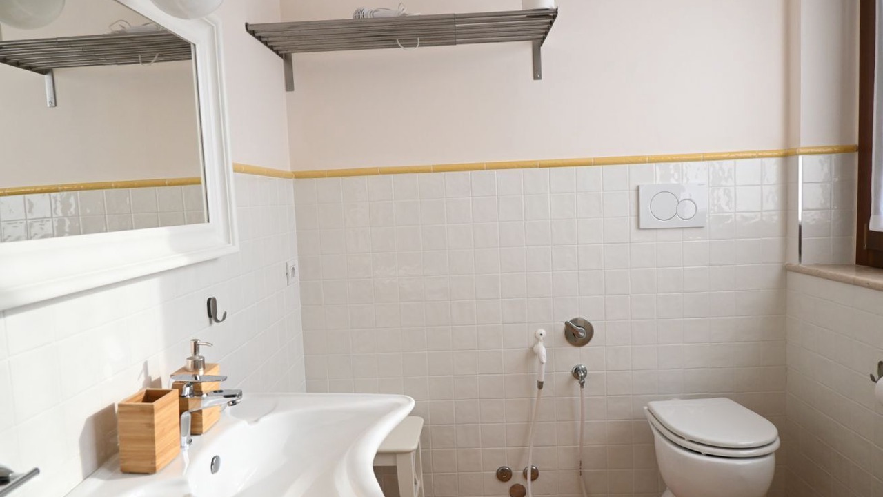 Photo of Bathroom in Villa Musone
