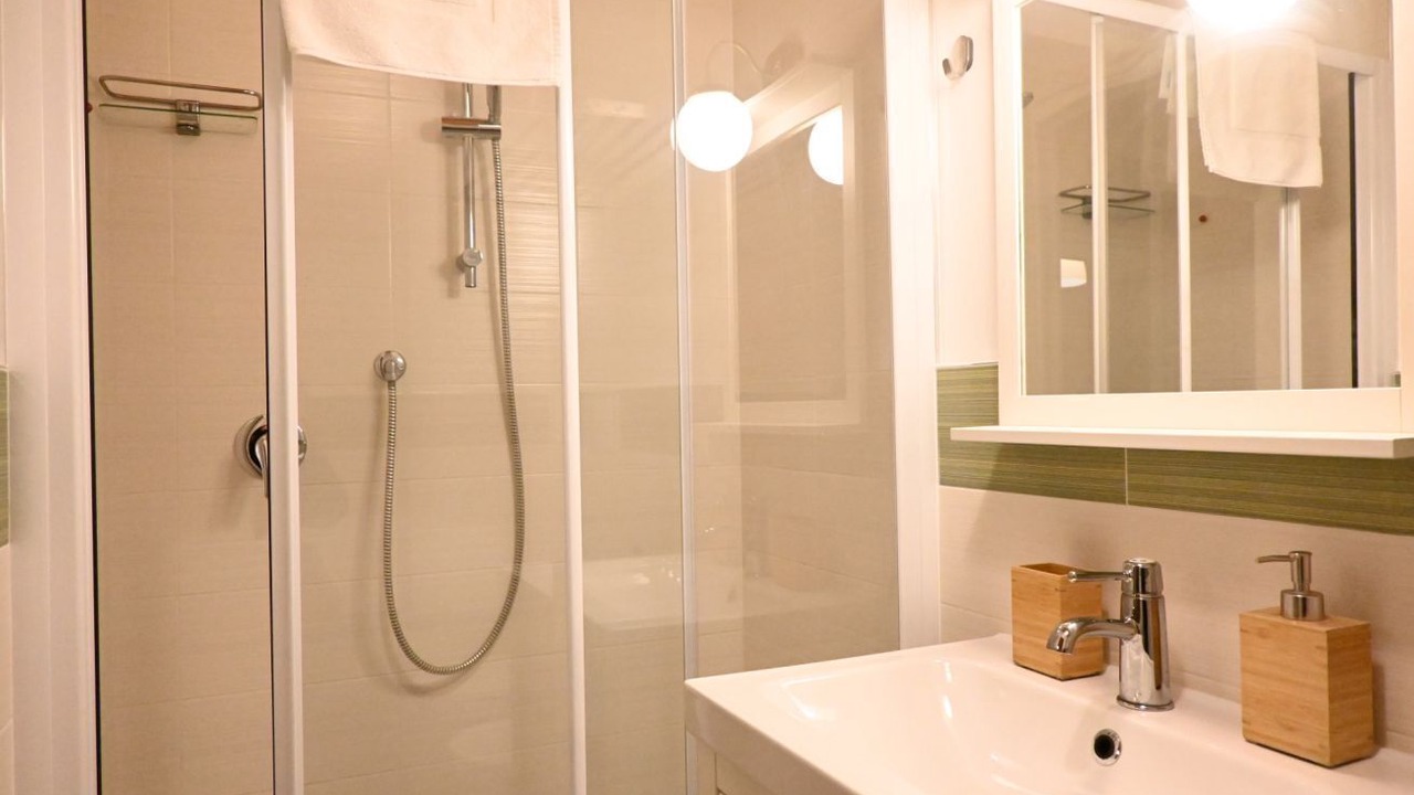 Photo of Bathroom in Villa Musone