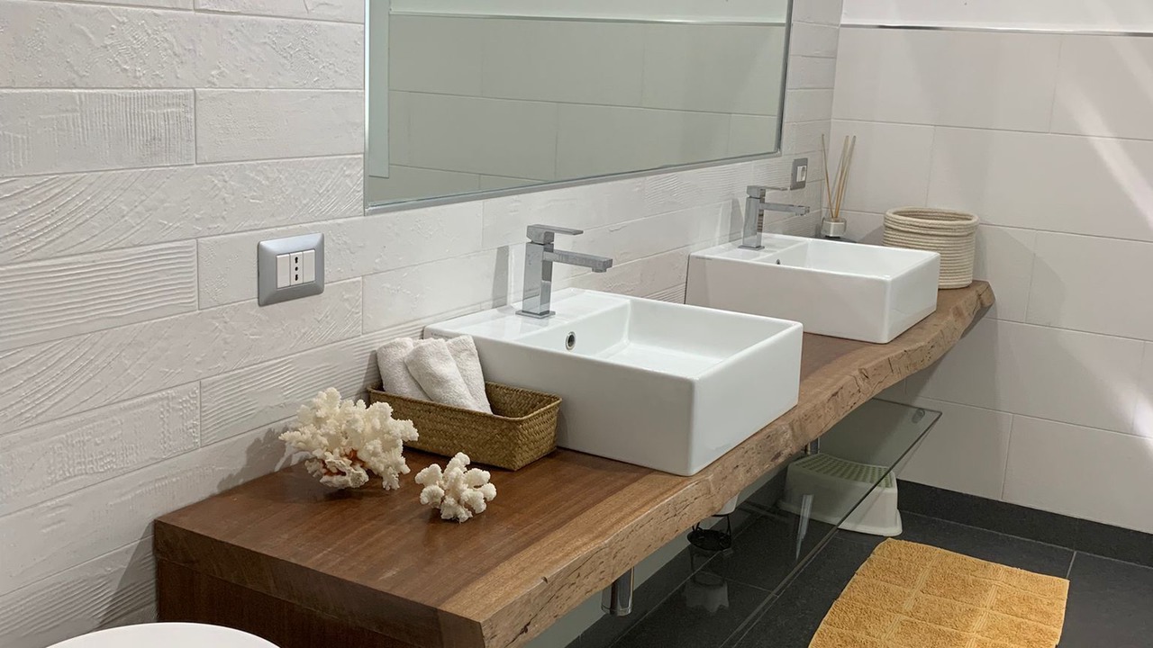 Photo of Bathroom in Maeggio