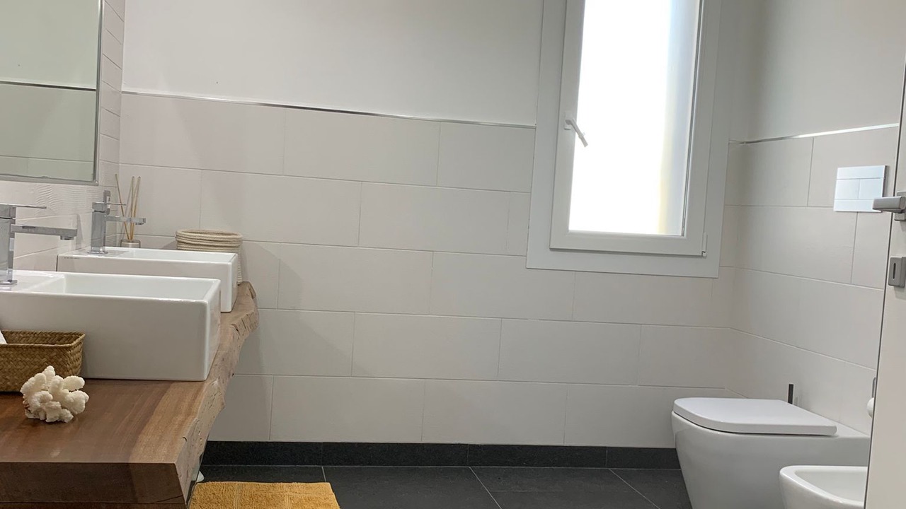 Photo of Bathroom in Maeggio