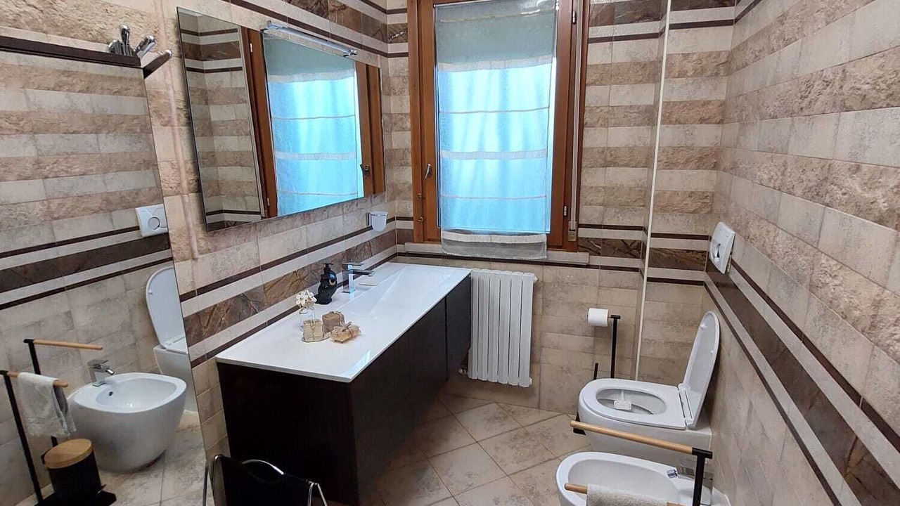 Photo of Bathroom in Bologna Fiere District