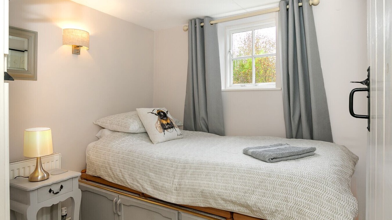 Photo of Bedroom in Eydon