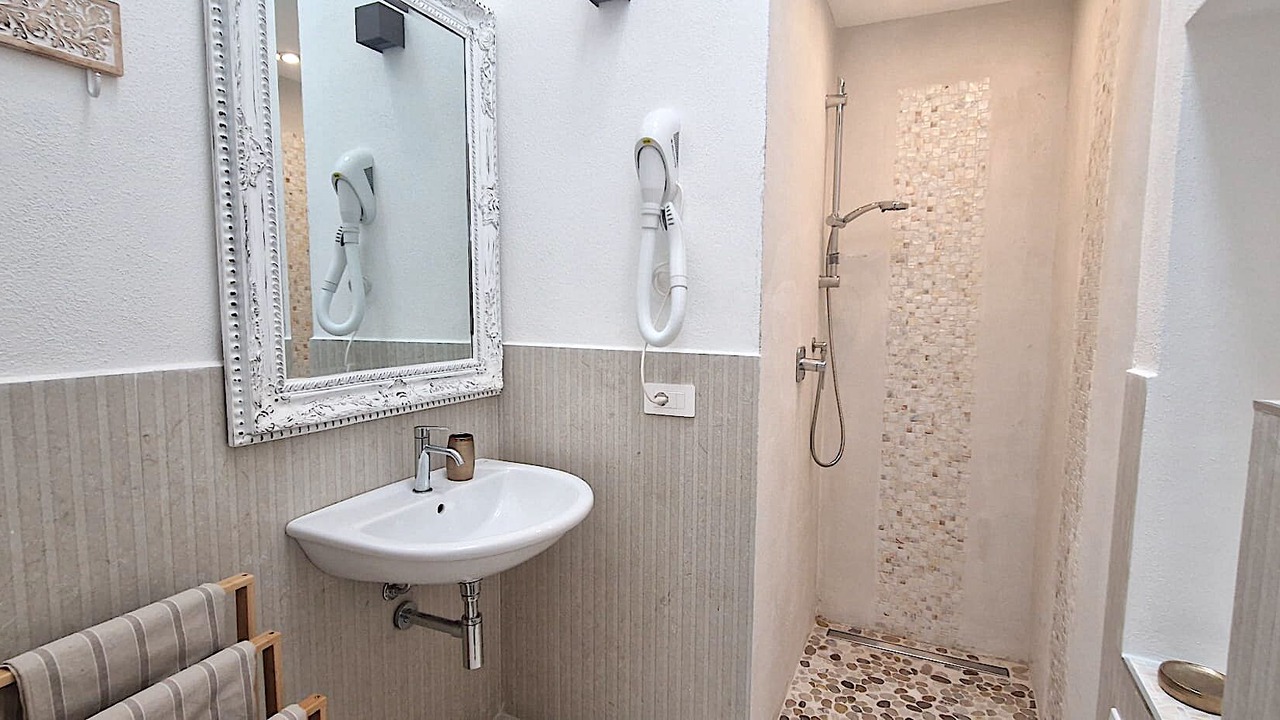 Photo of Bathroom in La Maddalena