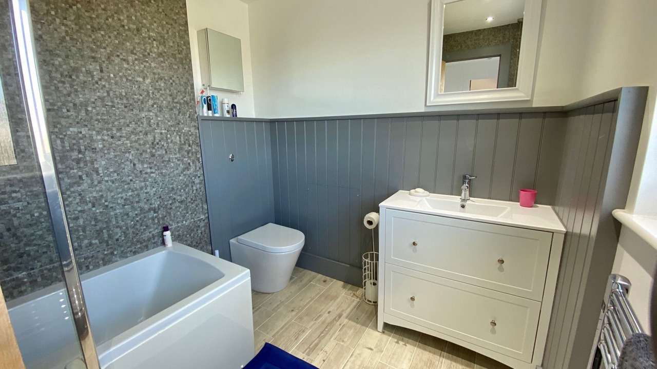 Photo of Bathroom in Constantine Bay