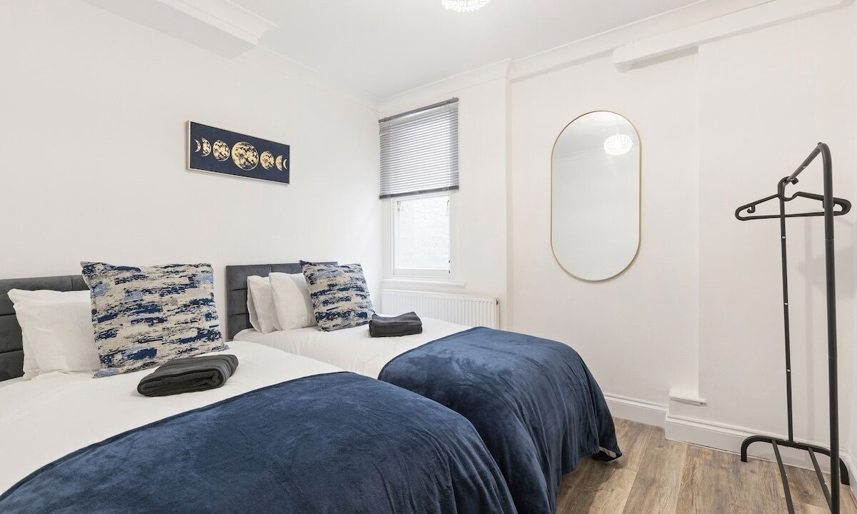 Photo of Bedroom in Angel