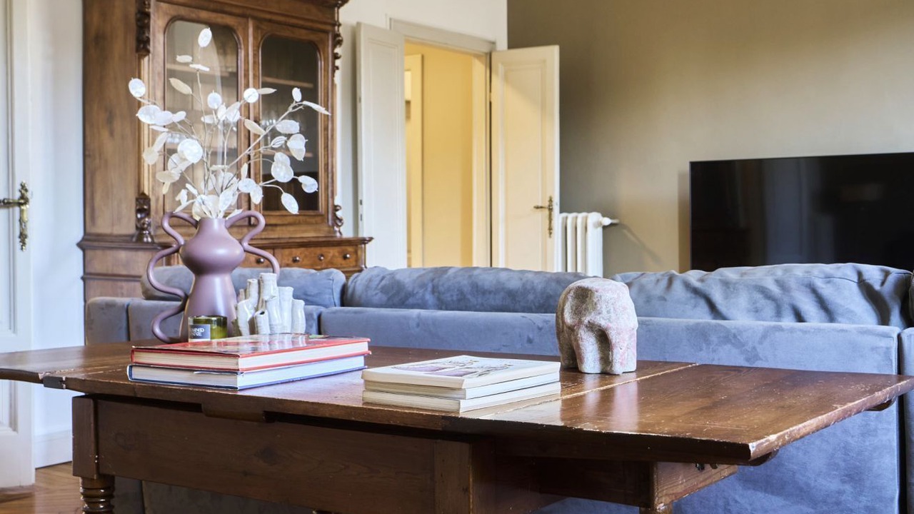 Photo of Livingroom in Magenta