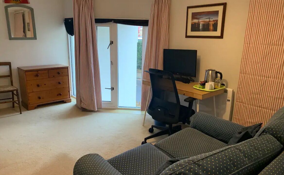 Photo of Livingroom in Prince's