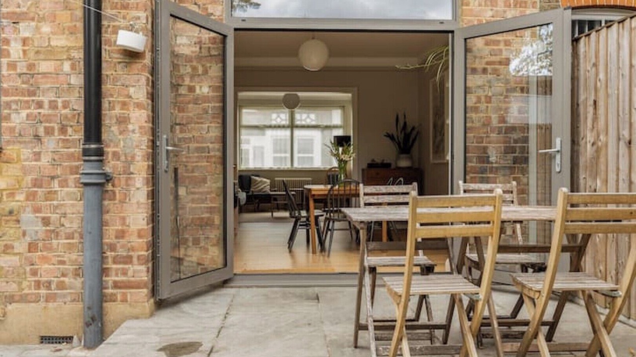 Photo of Outdoor in Leyton