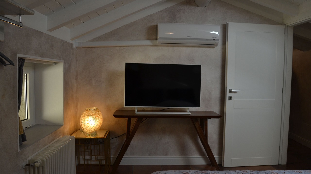 Photo of Bedroom in Dongo