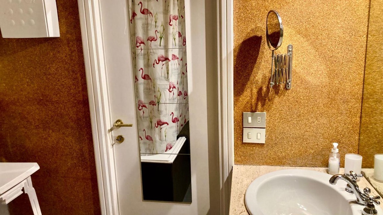 Photo of Bathroom in Rome City Centre