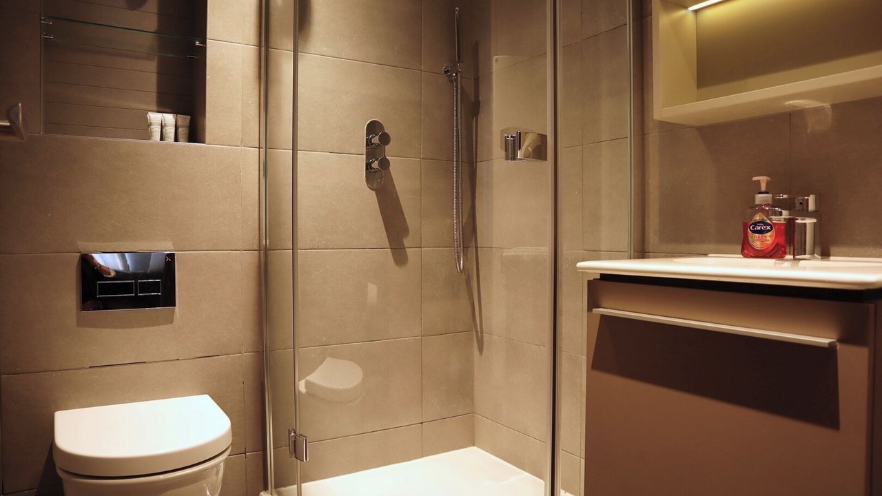 Photo of Bathroom in Vincent Square
