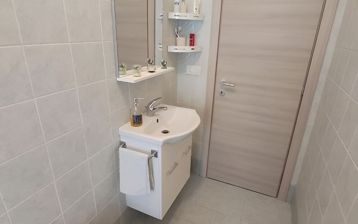 Photo of Bathroom in Lorenteggio