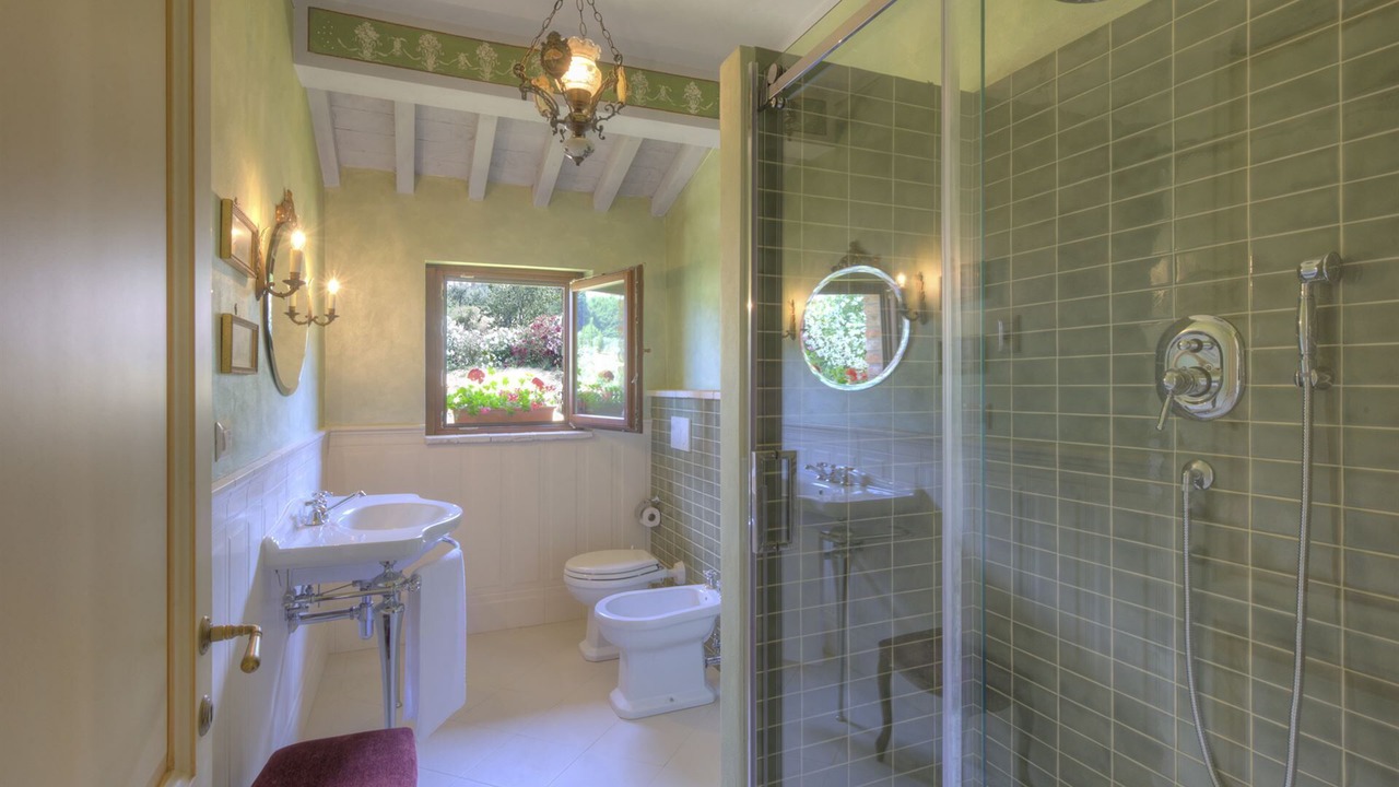Photo of Bathroom in Iano