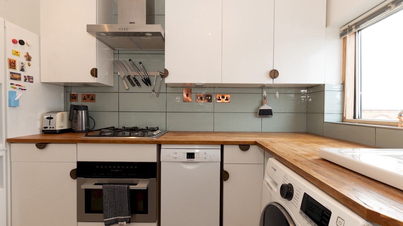Photo of Kitchen in Mapesbury