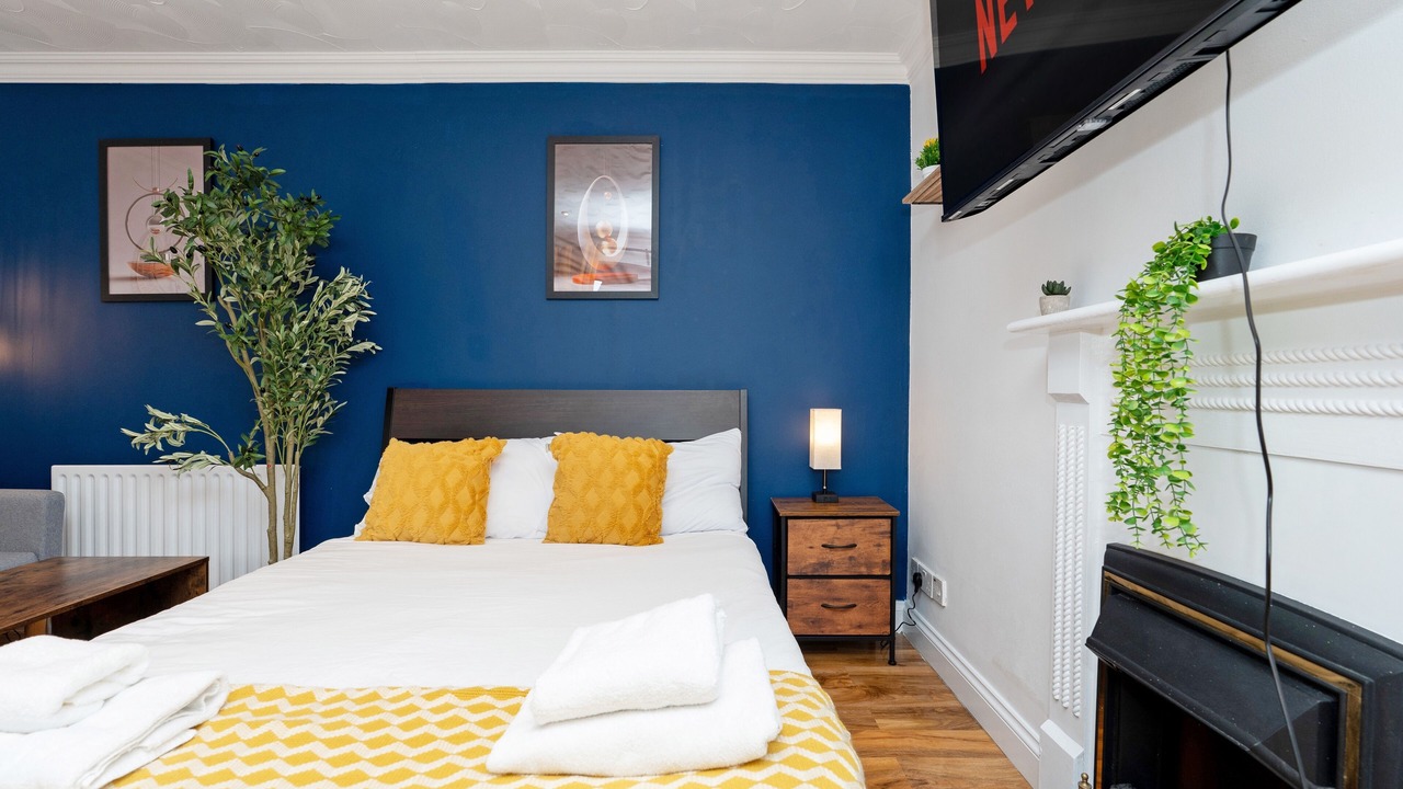 Photo of Bedroom in Portsmouth City Centre