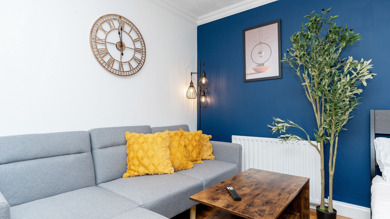 Photo of Livingroom in Portsmouth City Centre