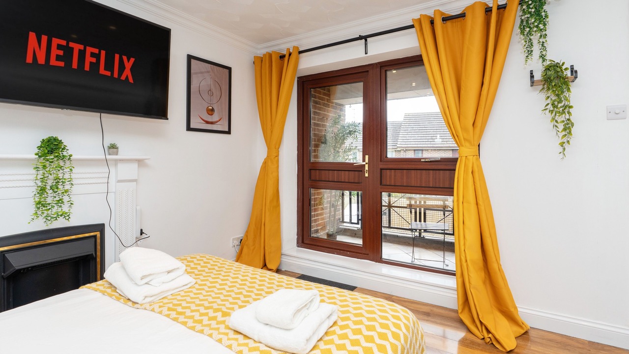 Photo of Bedroom in Portsmouth City Centre