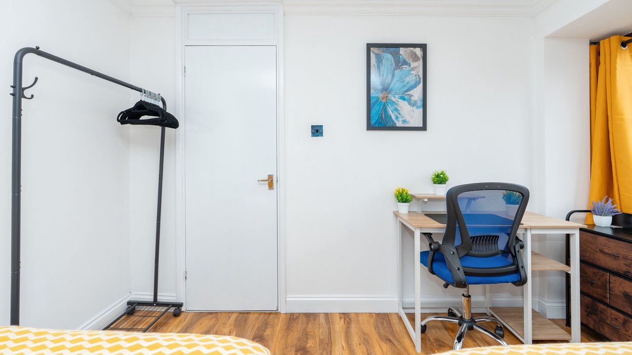 Photo of Bedroom in Portsmouth City Centre