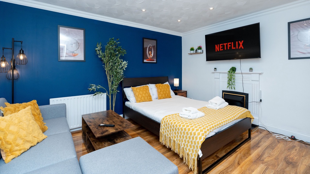 Photo of Bedroom in Portsmouth City Centre