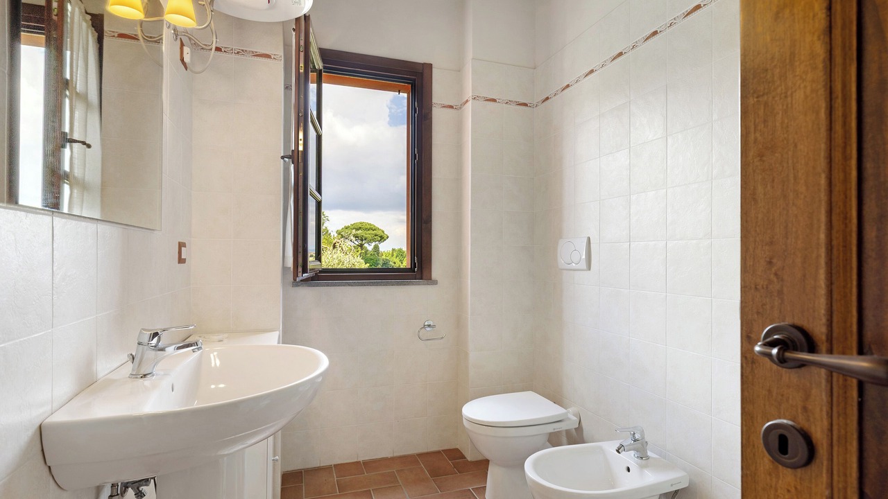 Photo of Bathroom in Montopoli in Val d'Arno