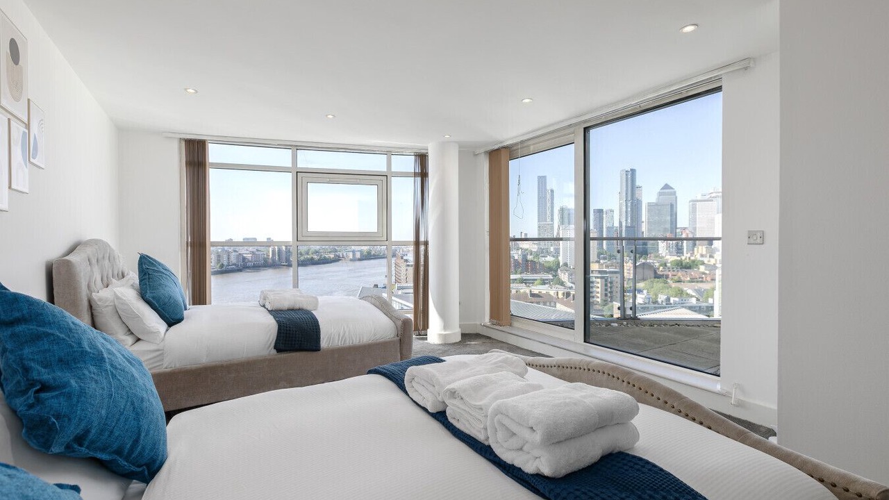 Photo of Bedroom in Island Gardens