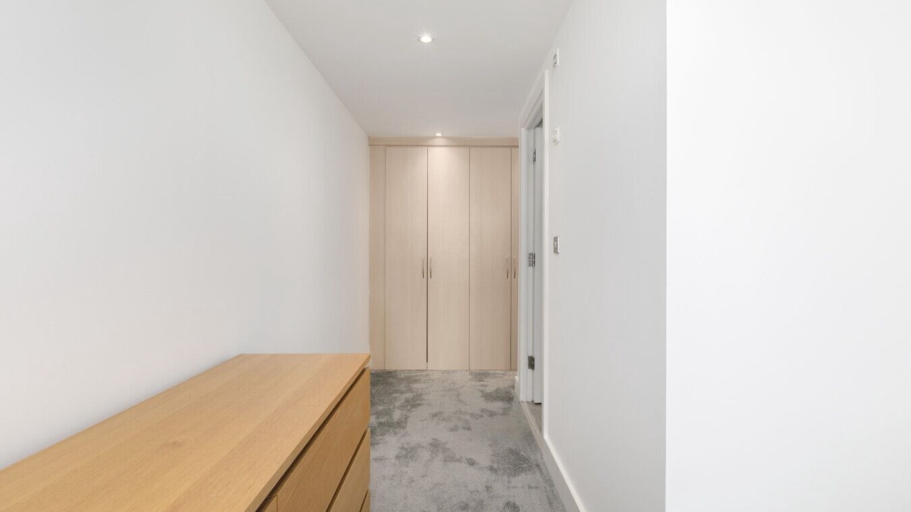 Photo of Bedroom in Island Gardens