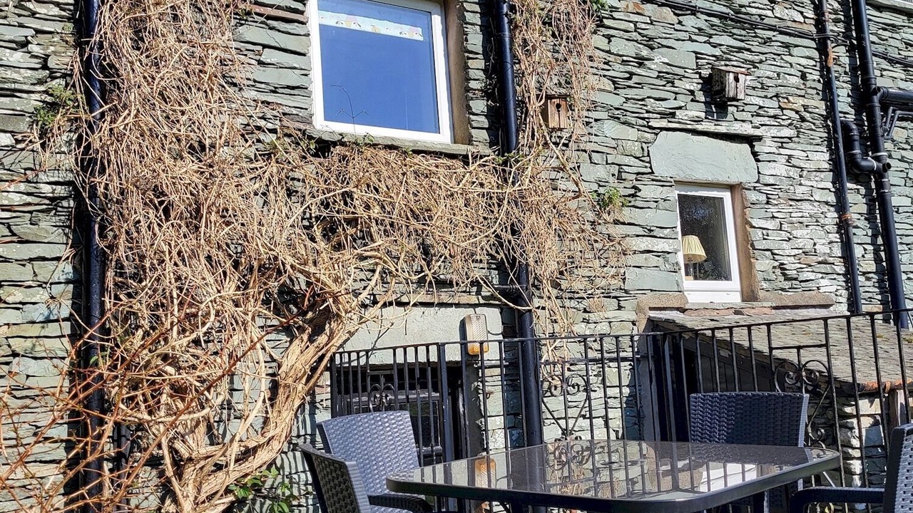 Photo of Outdoor in Chapel Stile