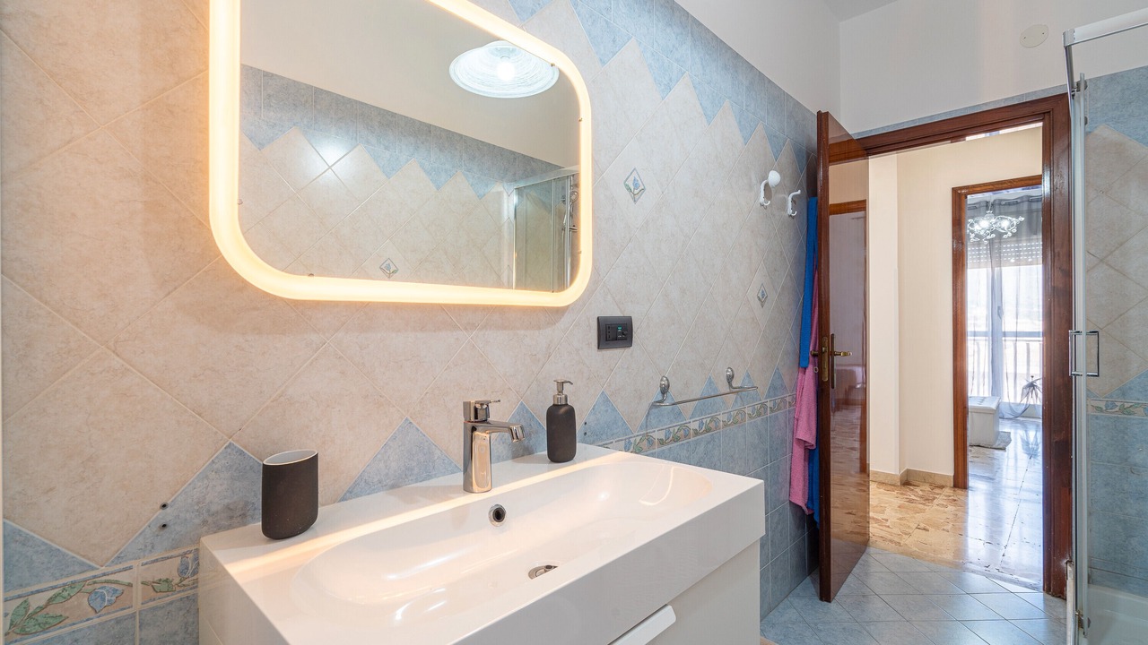 Photo of Bathroom in Avola