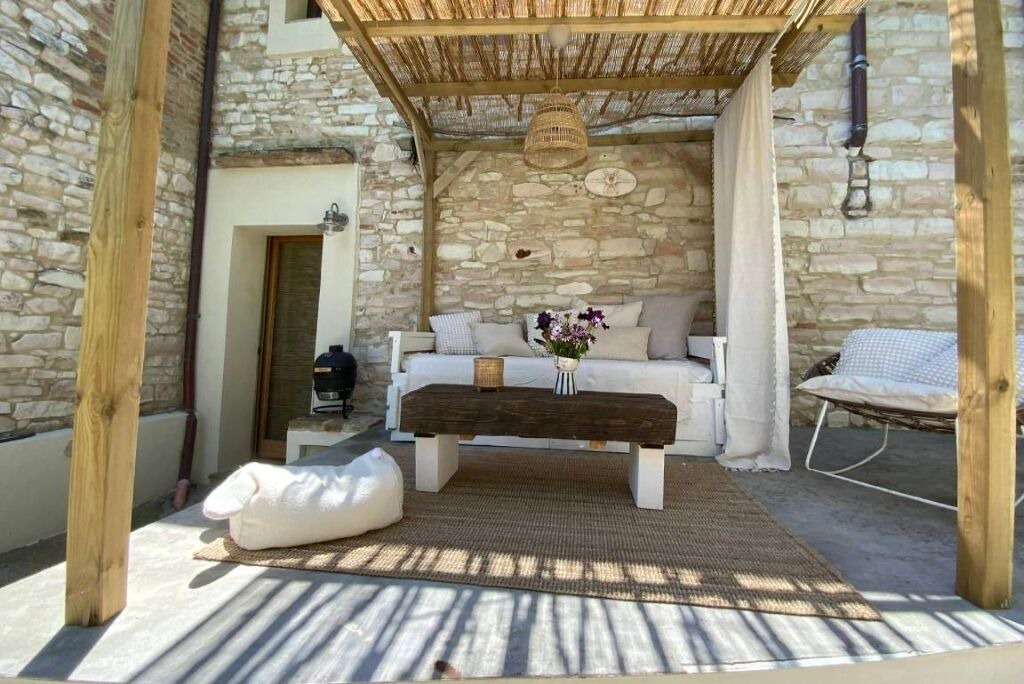 Photo of Patio Balcony in Pergola