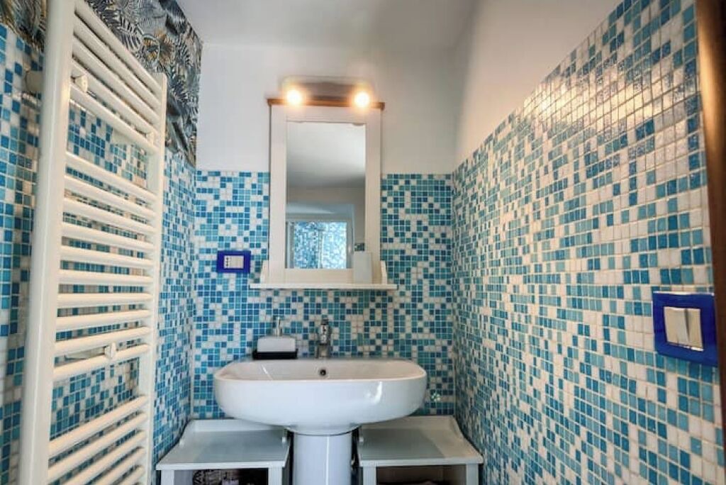 Photo of Bathroom in Roman Quarter
