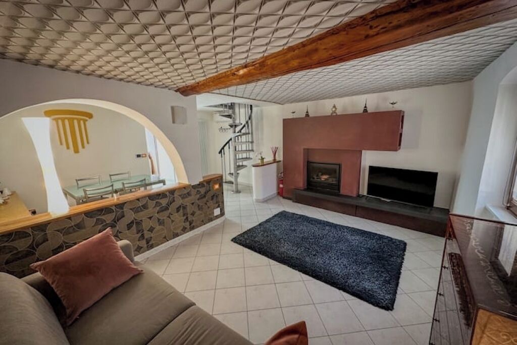 Photo of Livingroom in Roman Quarter
