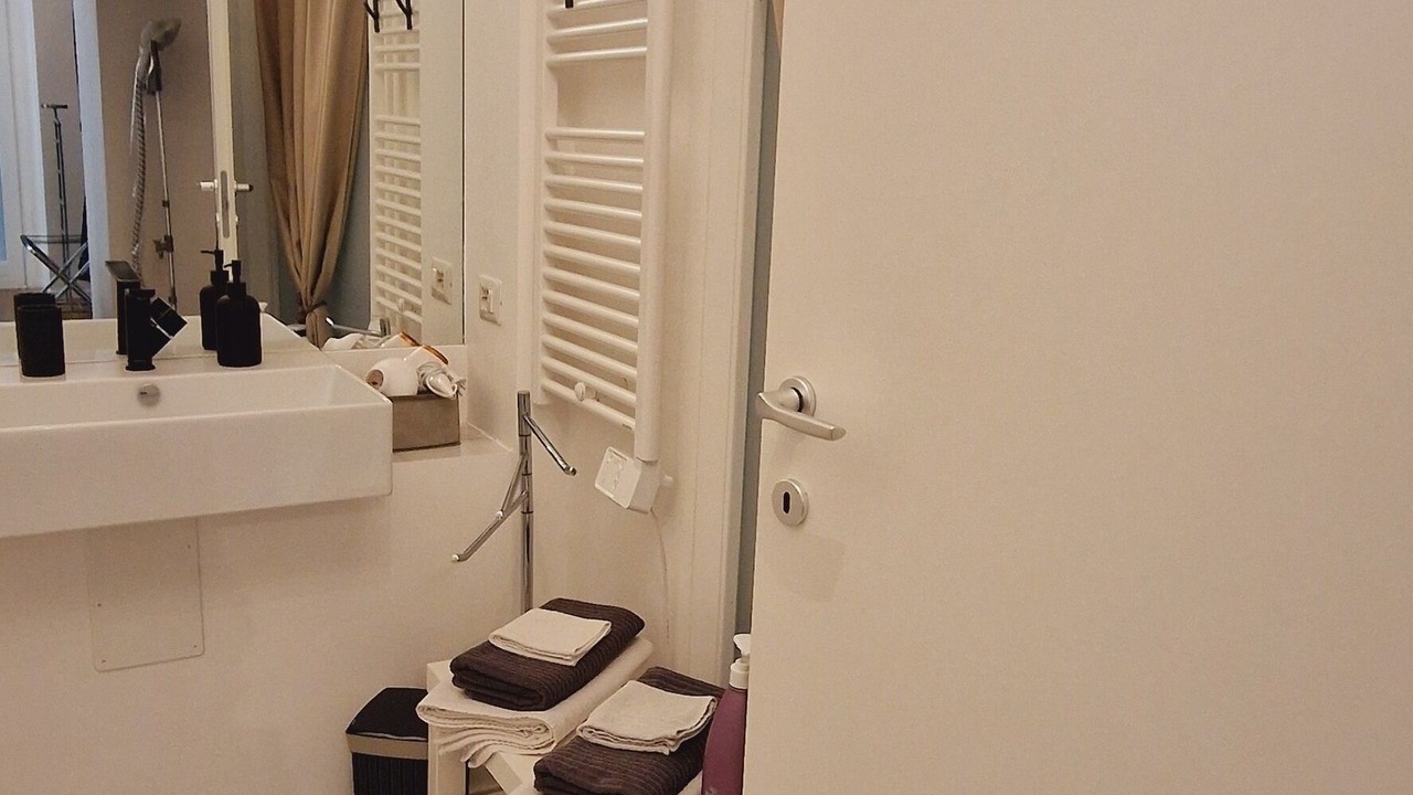 Photo of Bathroom in Roman Quarter