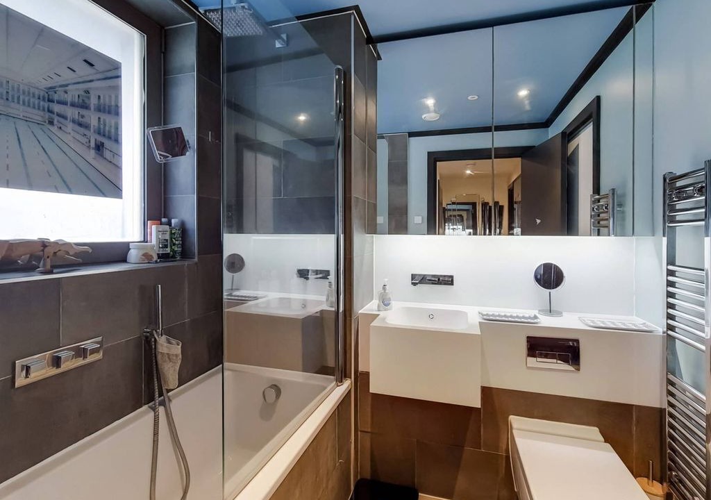Photo of Bathroom in Whitechapel