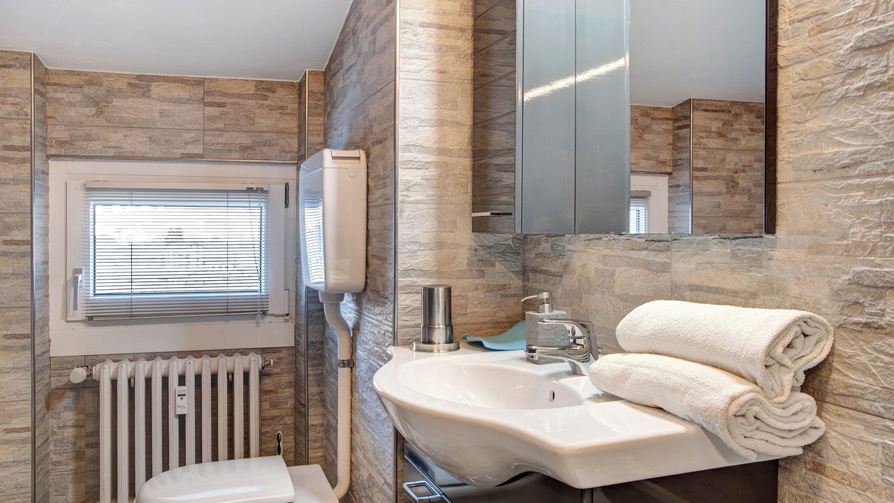 Photo of Bathroom in Tirano