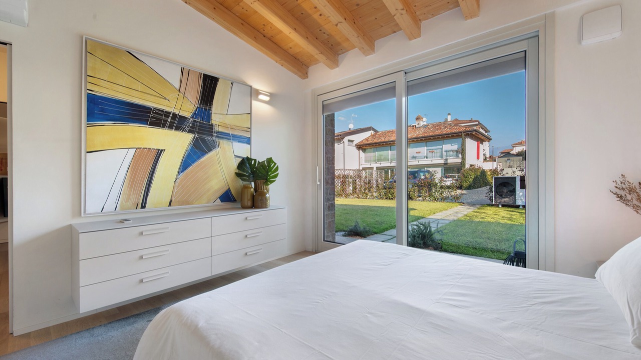 Photo of Bedroom in Iseo
