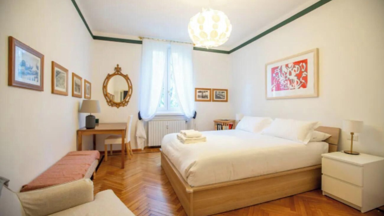 Photo of Bedroom in Magenta