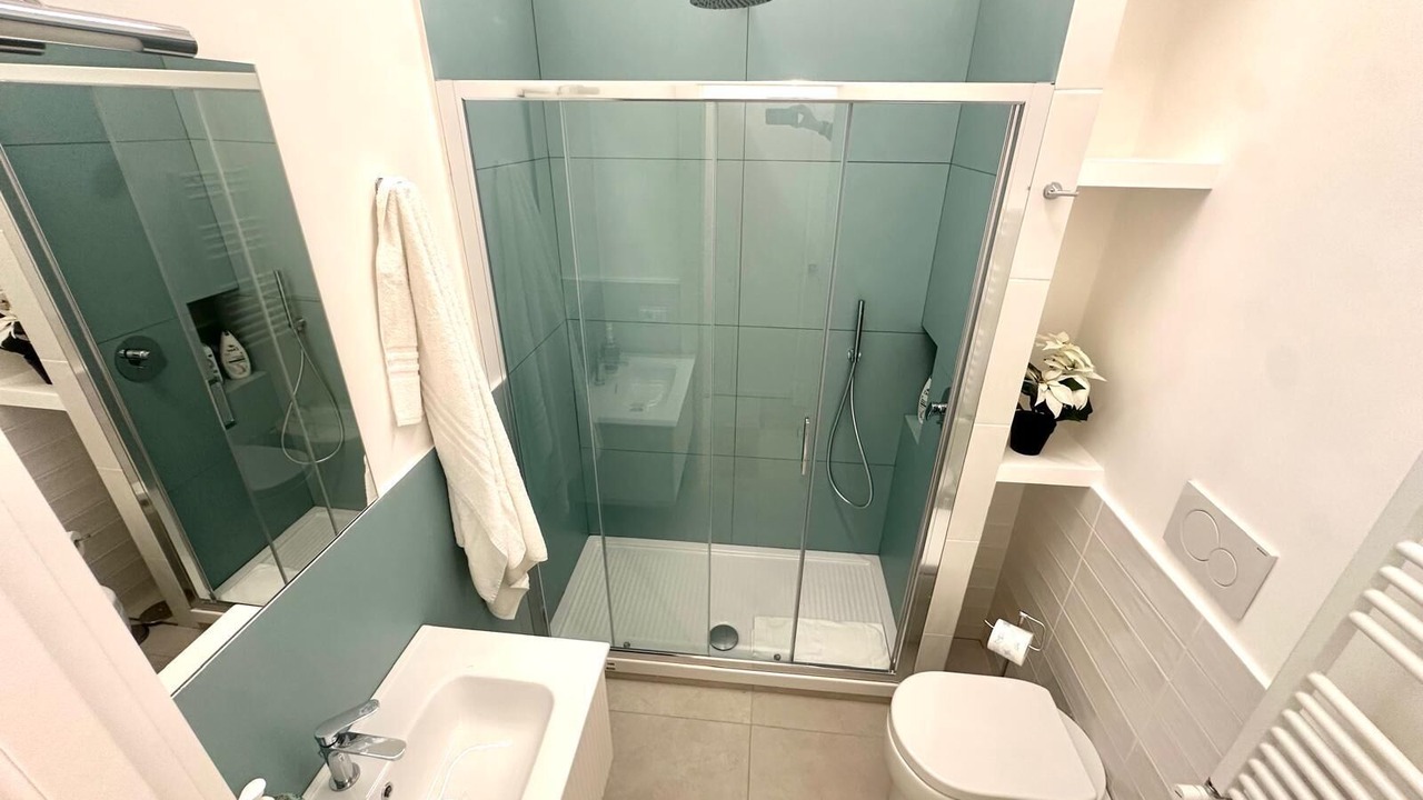 Photo of Bathroom in Esquilino