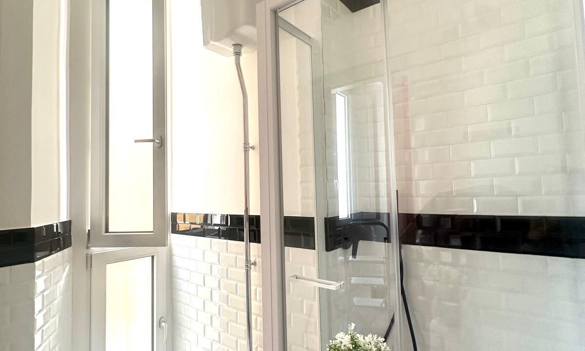 Photo of Bathroom in Esquilino