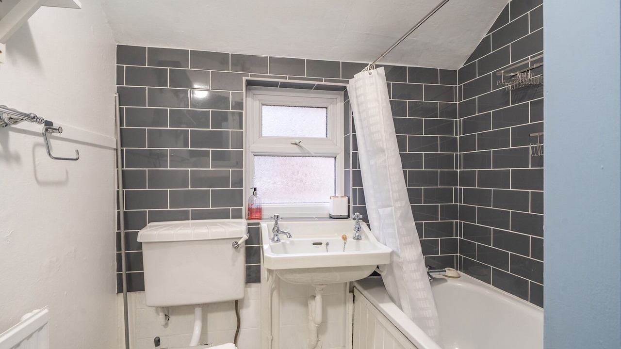 Photo of Bathroom in Oxford