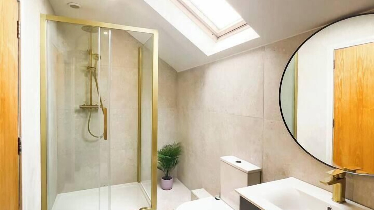 Photo of Bathroom in Belfast City Centre