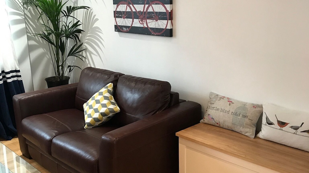 Photo of Livingroom in Tower Hill