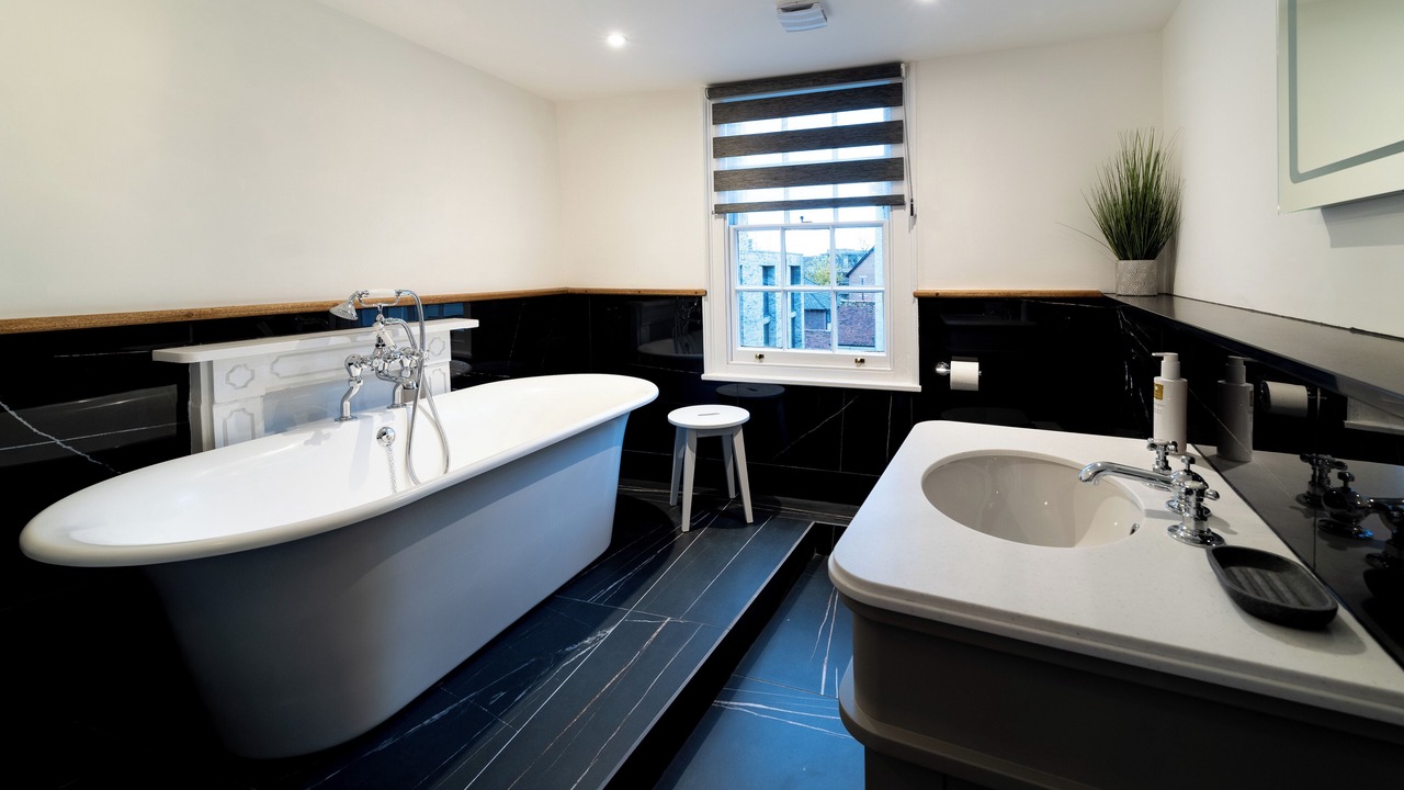 Photo of Bathroom in Oxford City Centre